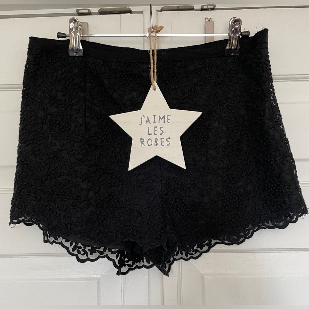 Forever 21 Black Lace Pattern Lined Short Shorts